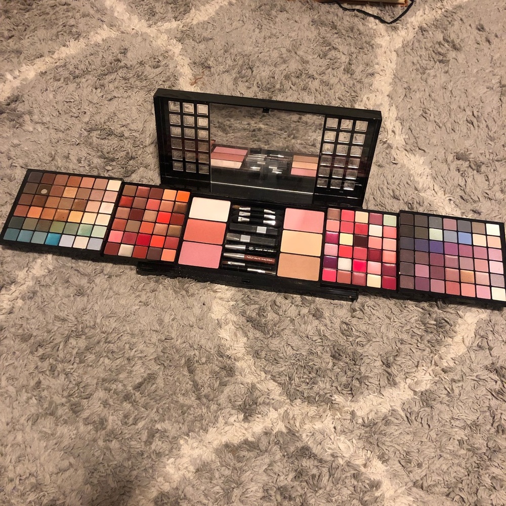 Sephora complete makeup kit